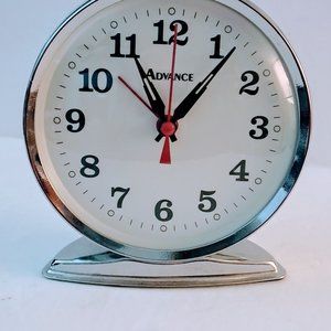 Vintage Advance Wind-Up Clock 4.5" x 5"